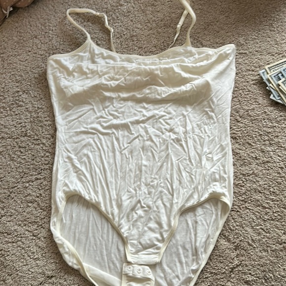 🌸NWOT SAKI cream color Tank Top Body Suit - ladi… - Picture 1 of 3
